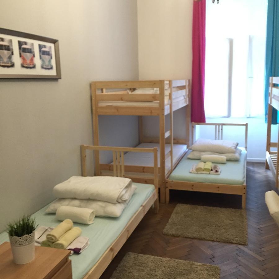 Hostel Wiktoria Krakow Bagian luar foto