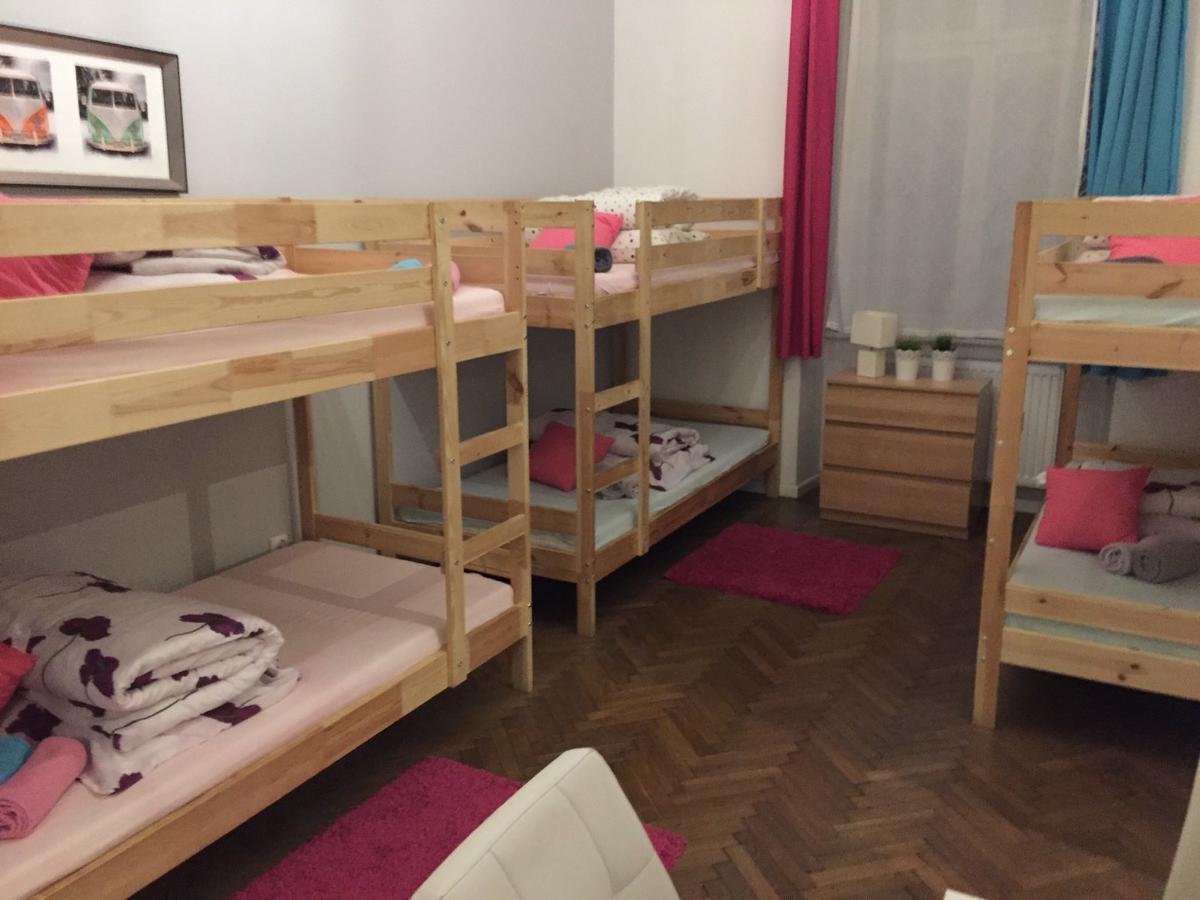 Hostel Wiktoria Krakow Bagian luar foto